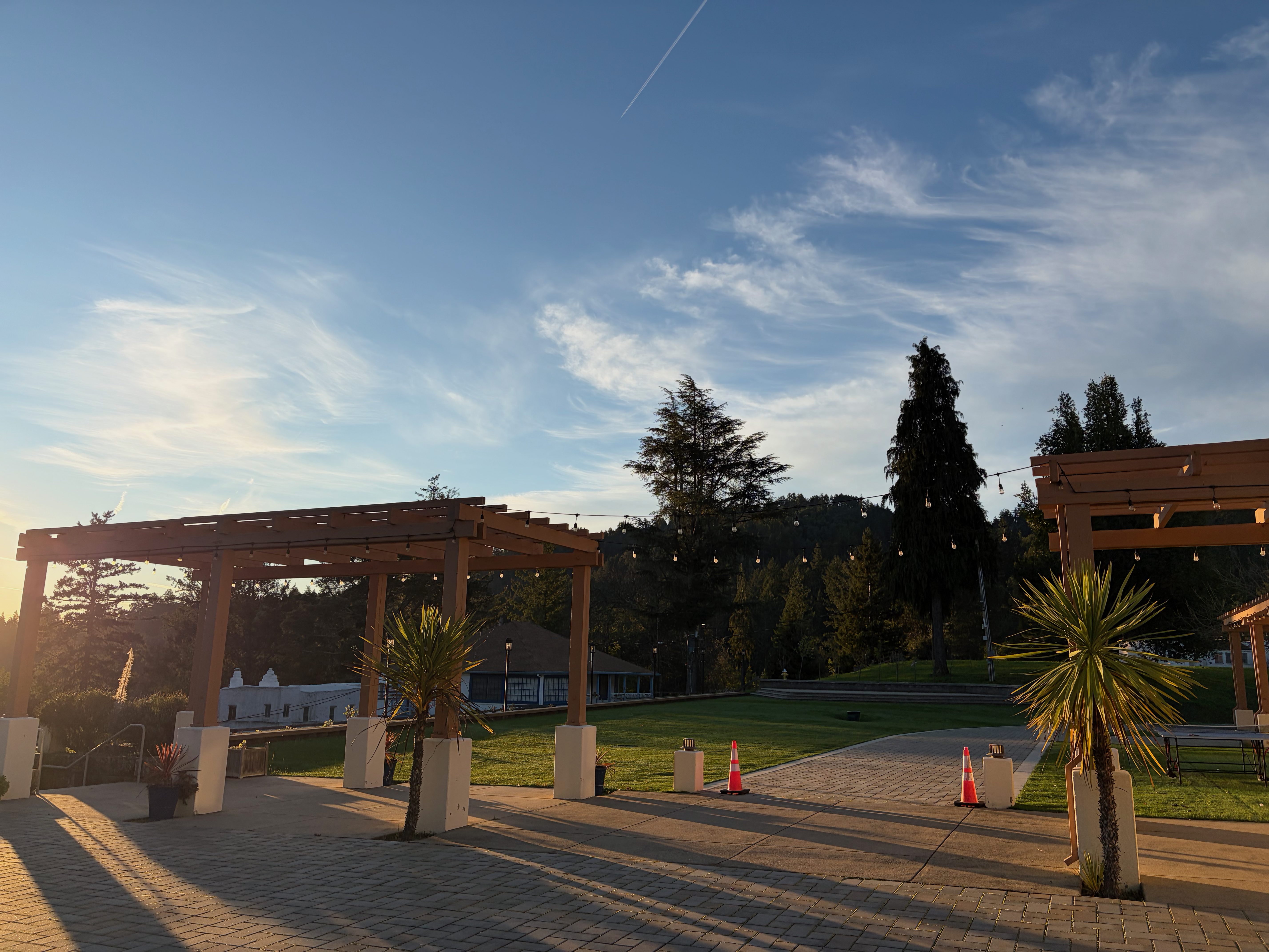 Outdoor view of the conference hall.